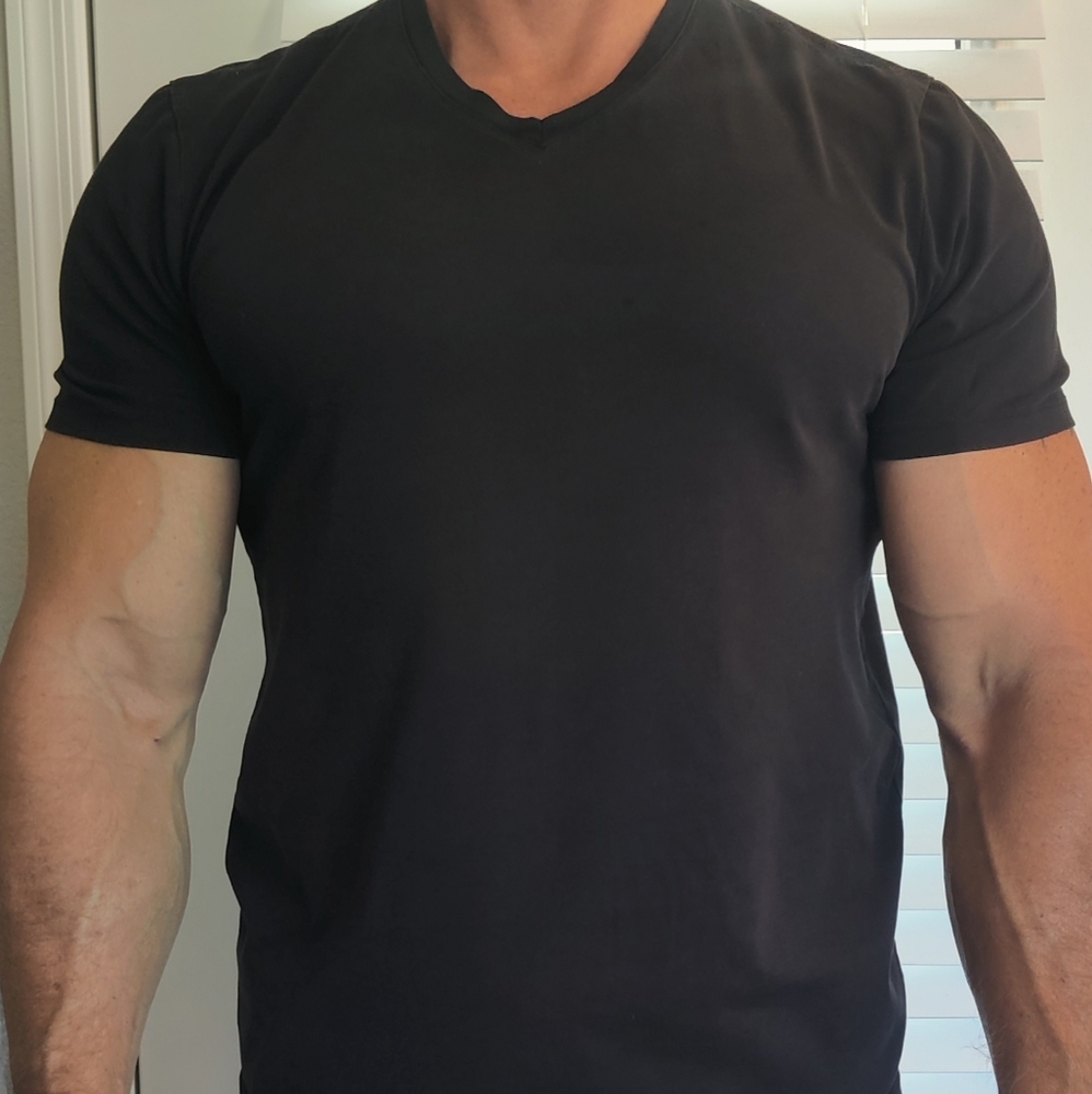 Perry Ellis T-shirt